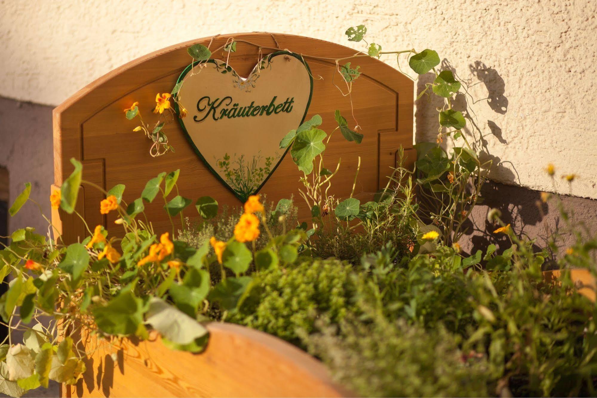 Garten - Hotel Sallerhof Grödig Exterior foto
