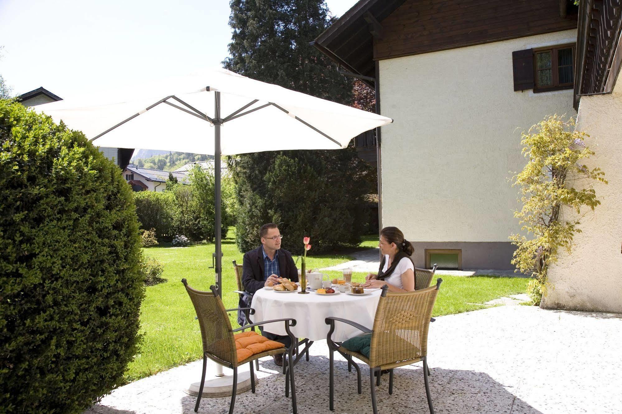 Garten - Hotel Sallerhof Grödig Exterior foto